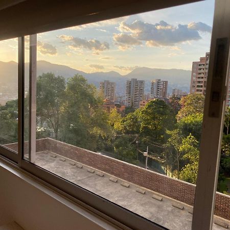 Apartasuite Moderna - En El Corazon Del Poblado Medellín Buitenkant foto