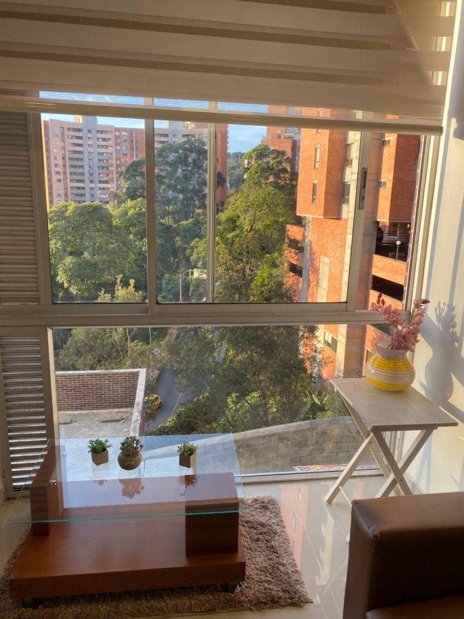 Apartasuite Moderna - En El Corazon Del Poblado Medellín Buitenkant foto