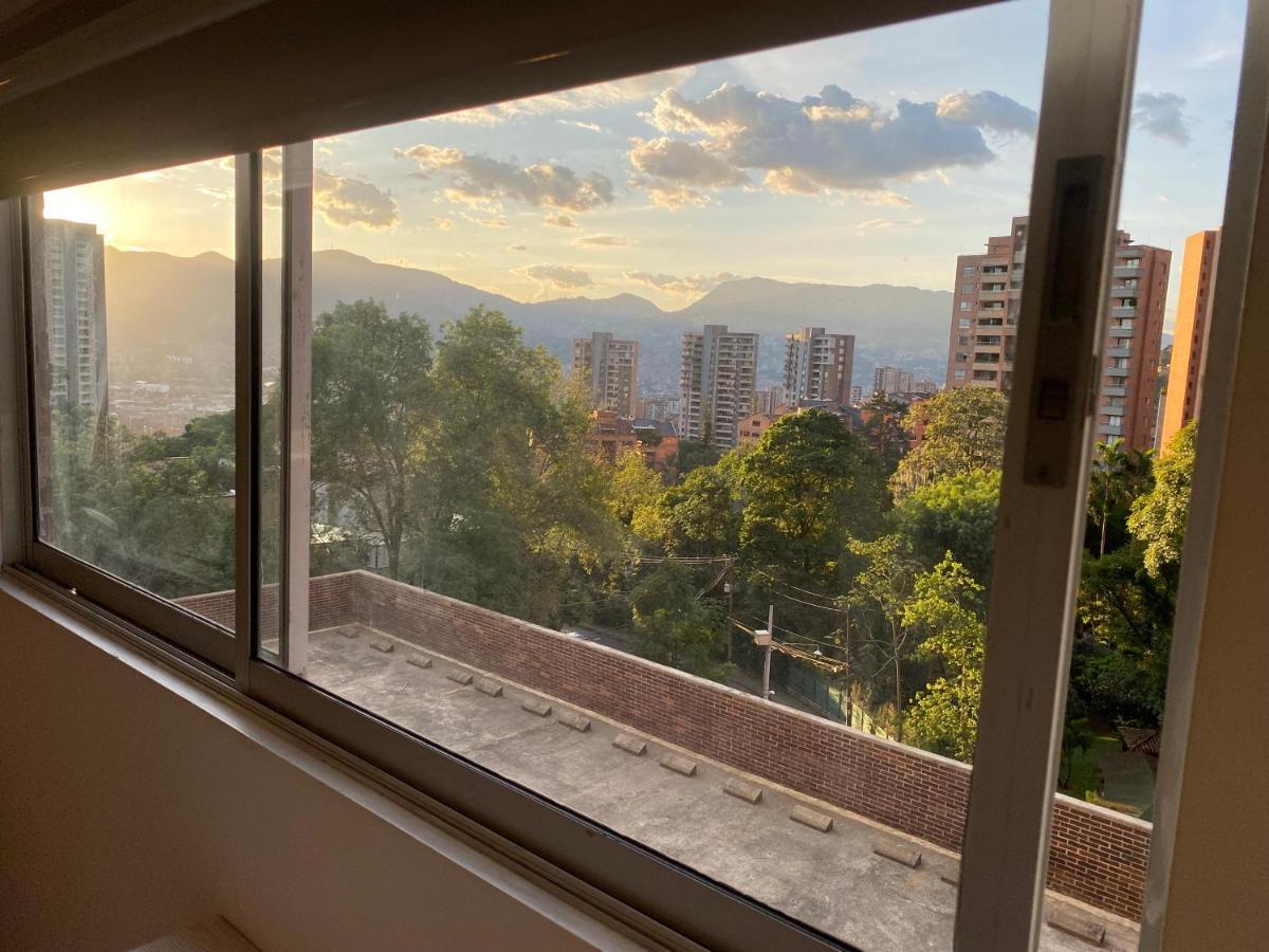 Apartasuite Moderna - En El Corazon Del Poblado Medellín Buitenkant foto