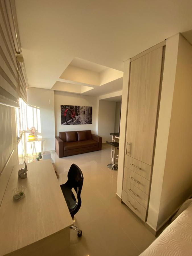 Apartasuite Moderna - En El Corazon Del Poblado Medellín Buitenkant foto