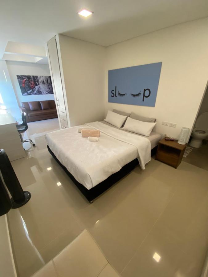 Apartasuite Moderna - En El Corazon Del Poblado Medellín Buitenkant foto