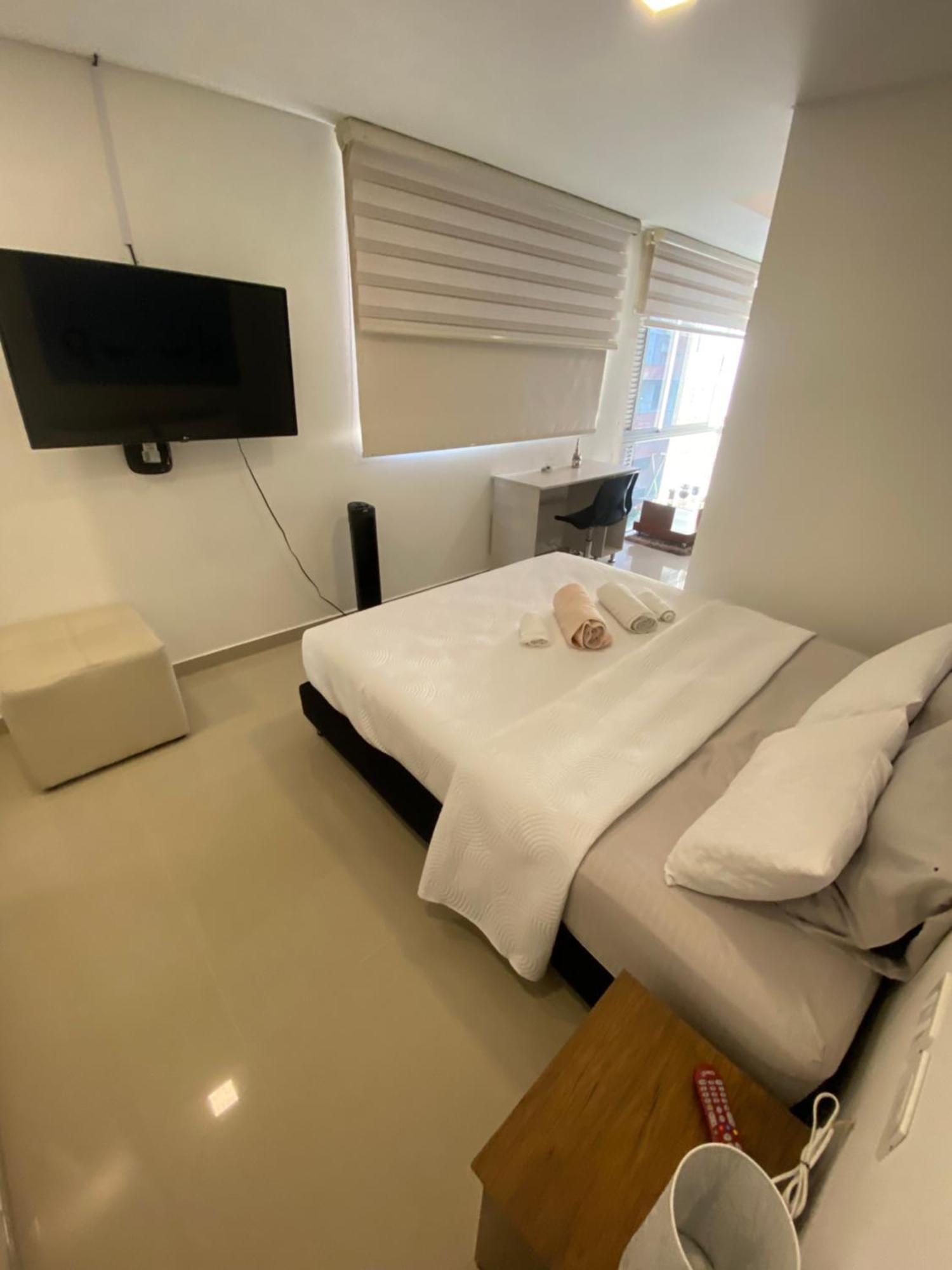 Apartasuite Moderna - En El Corazon Del Poblado Medellín Buitenkant foto